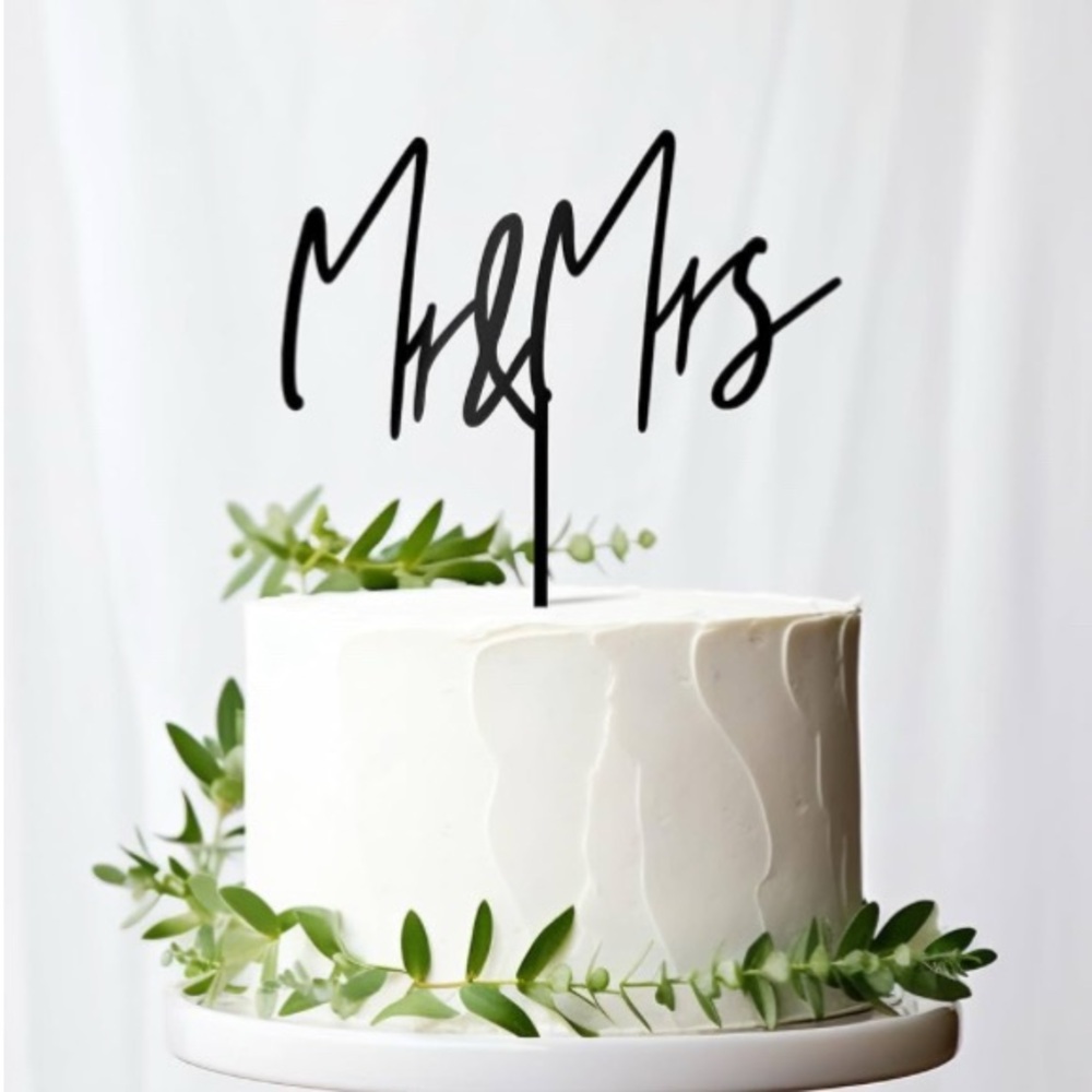 Wedding Cake Topper - Mr & Mrs